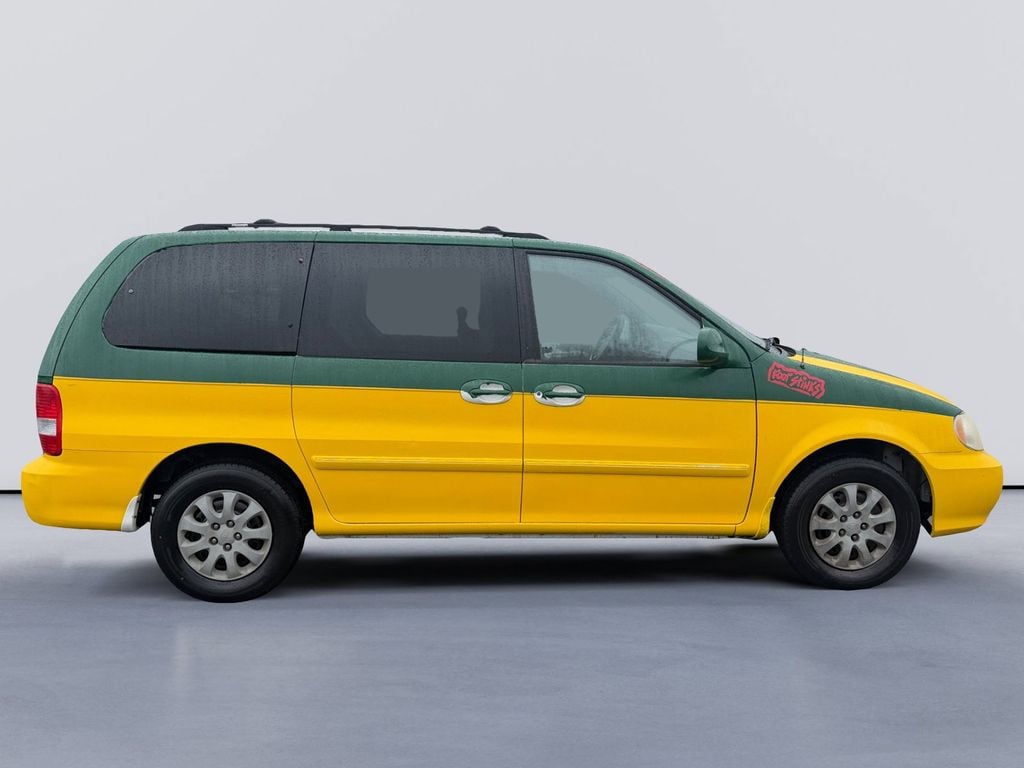 Used 2005 Kia Sedona LX Van