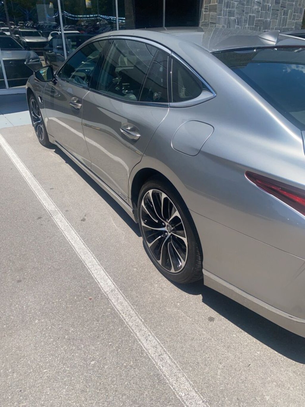Used 2022 Lexus LS 500h Base Sedan