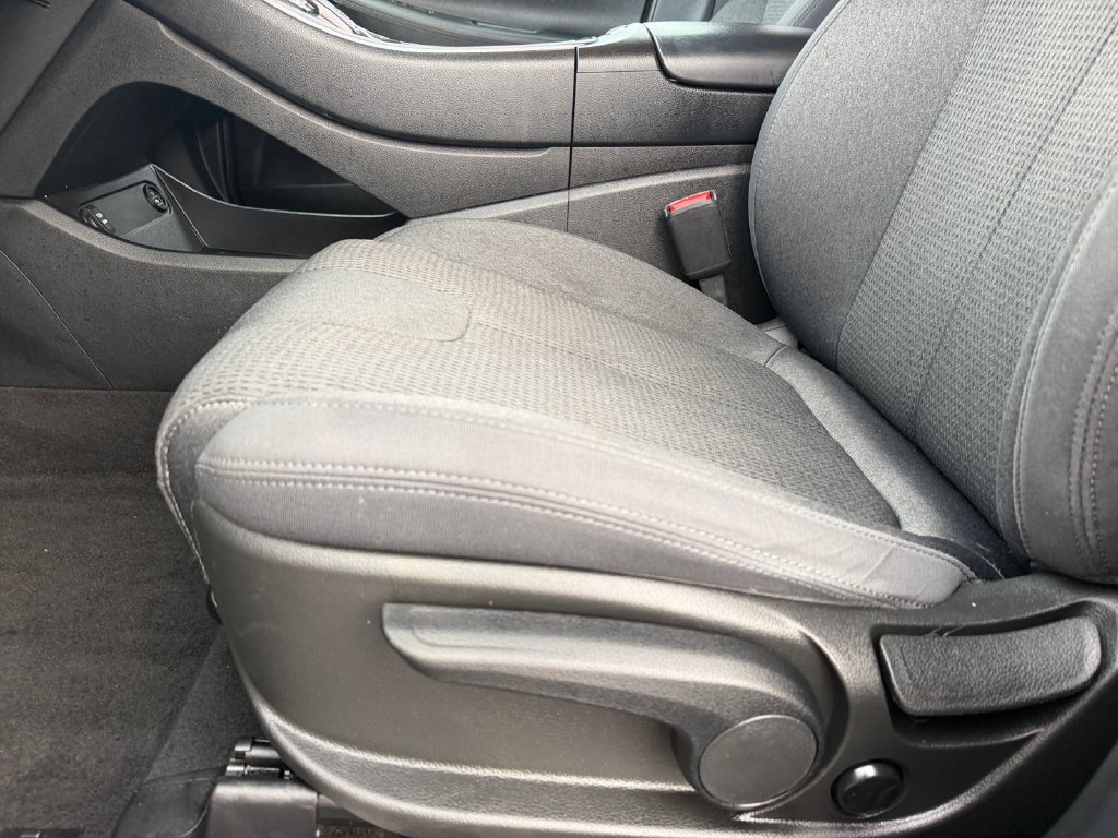 2023 Hyundai Santa Fe SE - Photo 11