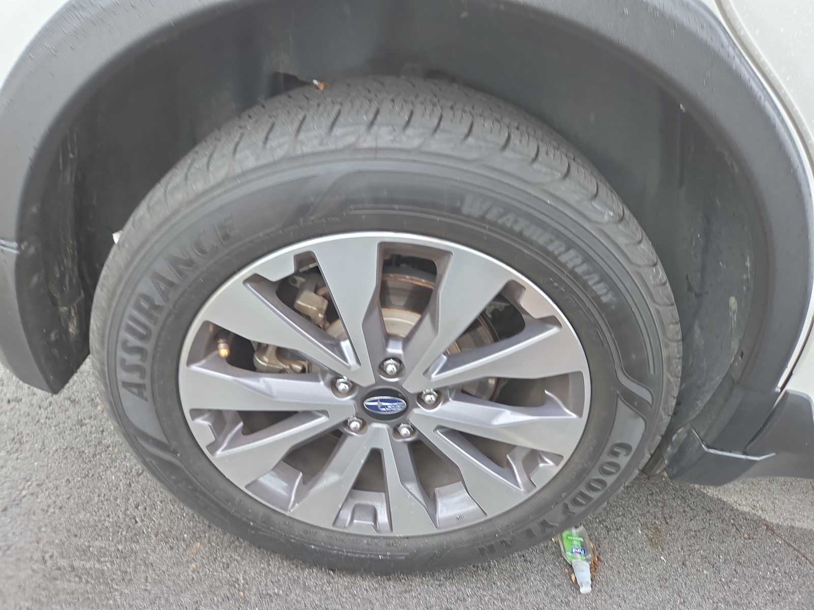 2018 Subaru Outback Touring photo 2