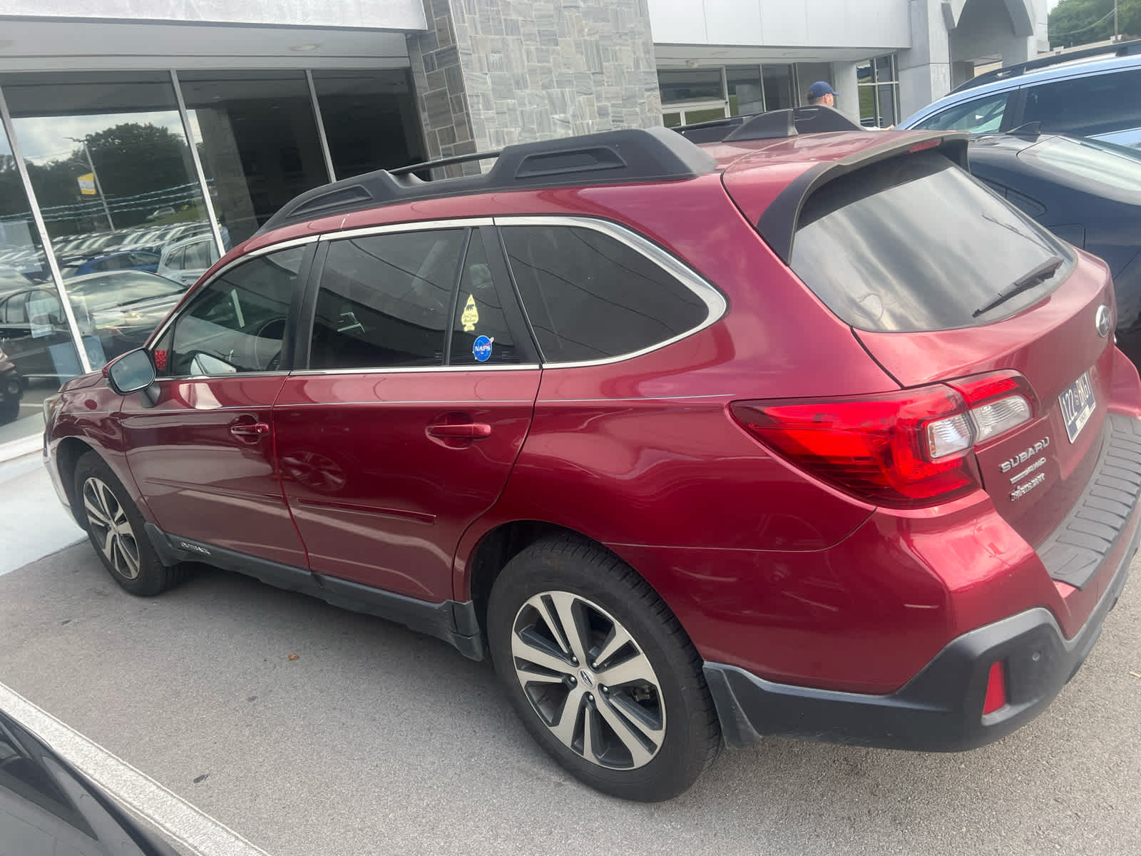 2018 Subaru Outback Limited photo 4