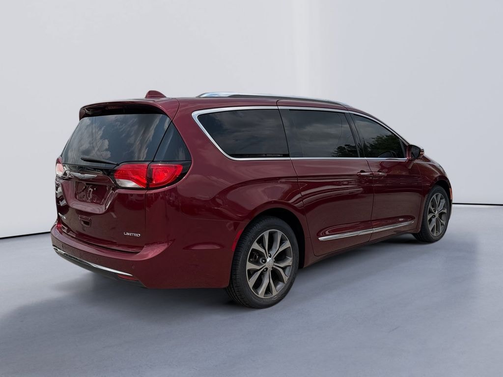 Used 2017 Chrysler Pacifica Limited Van