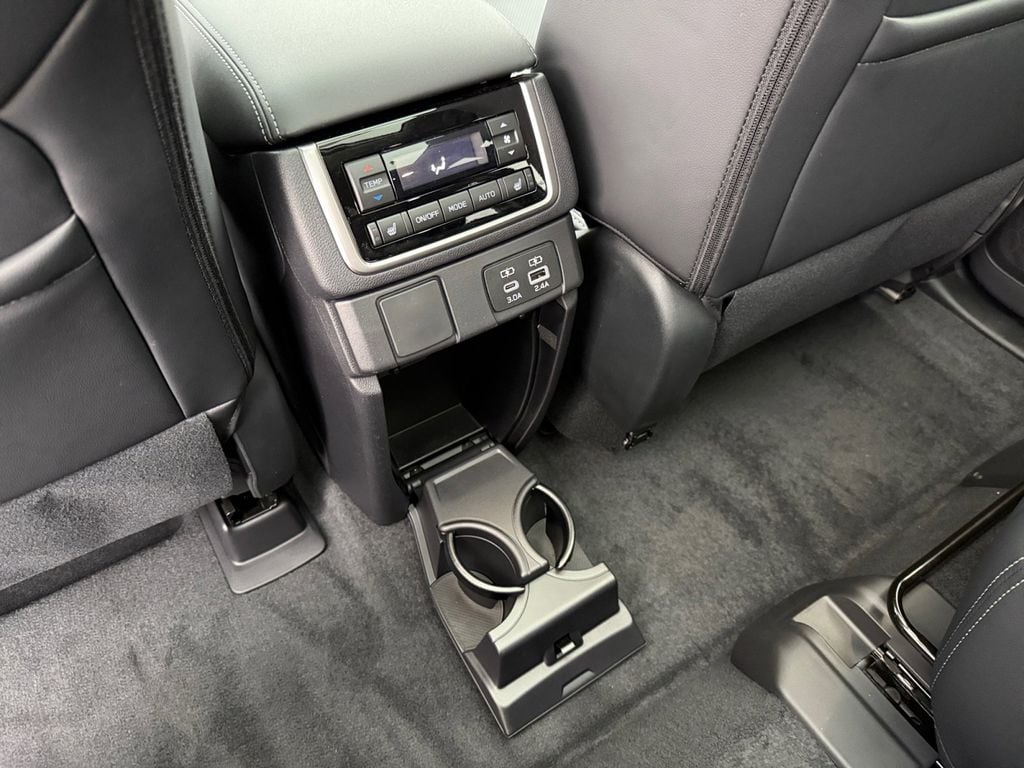 2026 Subaru Ascent Limited - Photo 28