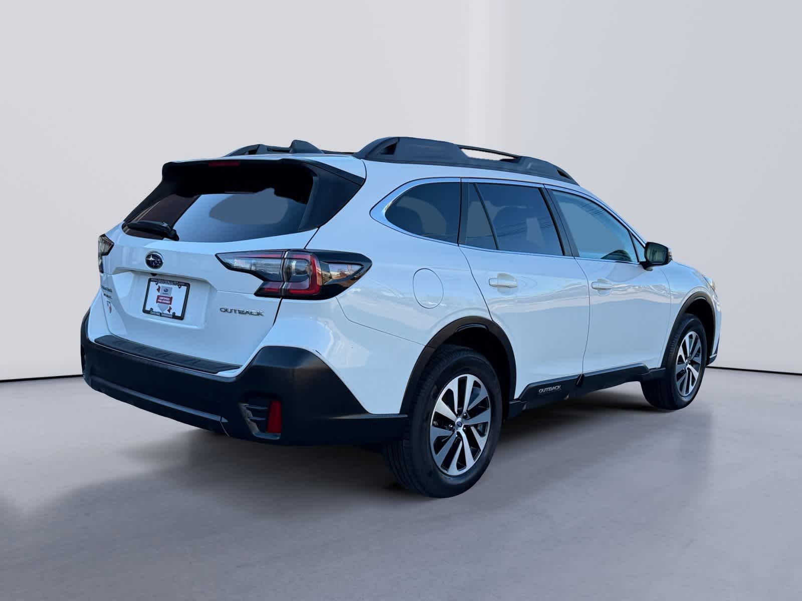 2020 Subaru Outback Premium photo 3