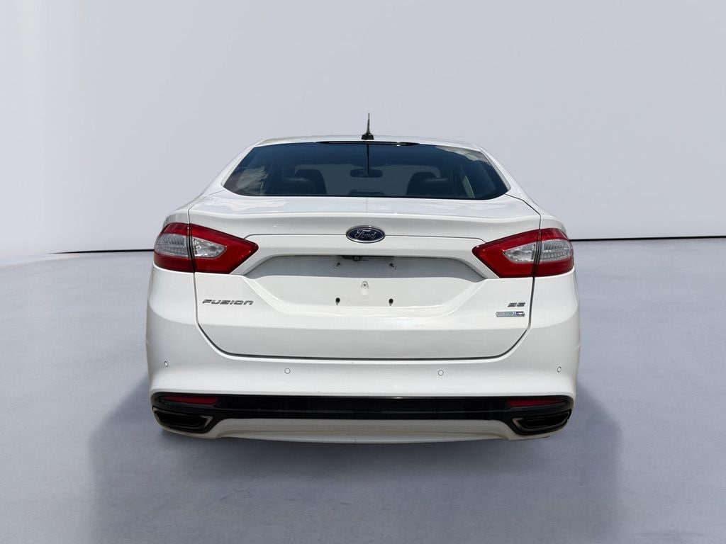 Used 2016 Ford Fusion SE Sedan