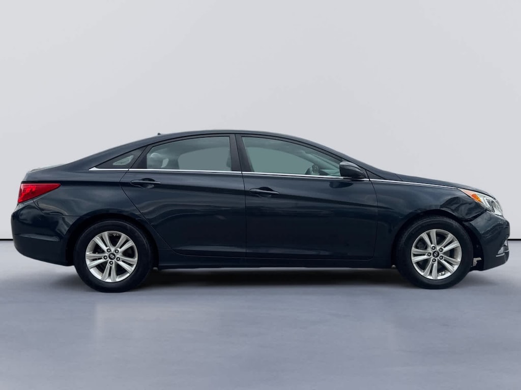 Used 2011 Hyundai Sonata GLS Sedan