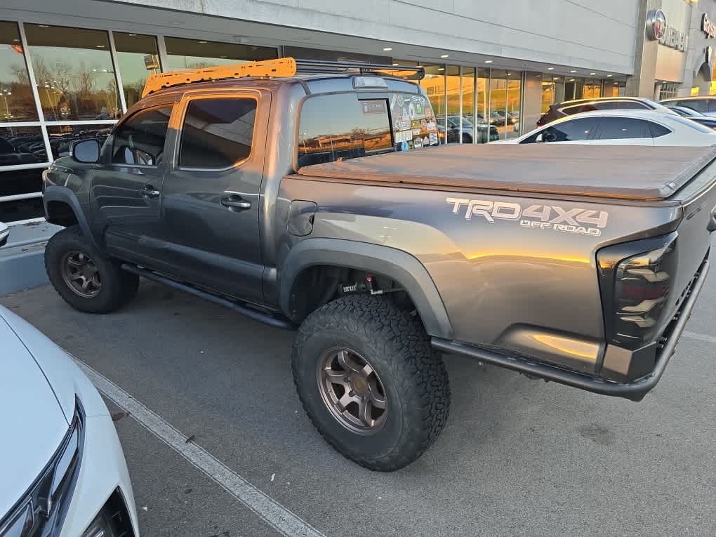2019 Toyota Tacoma TRD Double Cab V6 photo 3