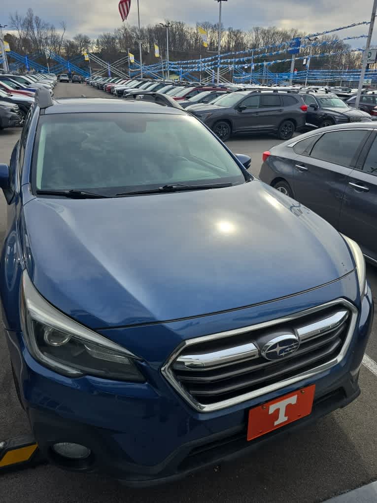 2019 Subaru Outback Limited's photo