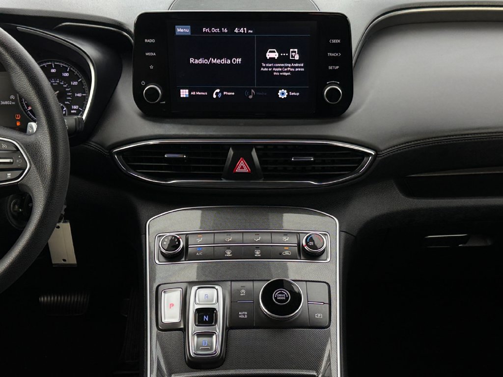 2023 Hyundai Santa Fe SE - Photo 18