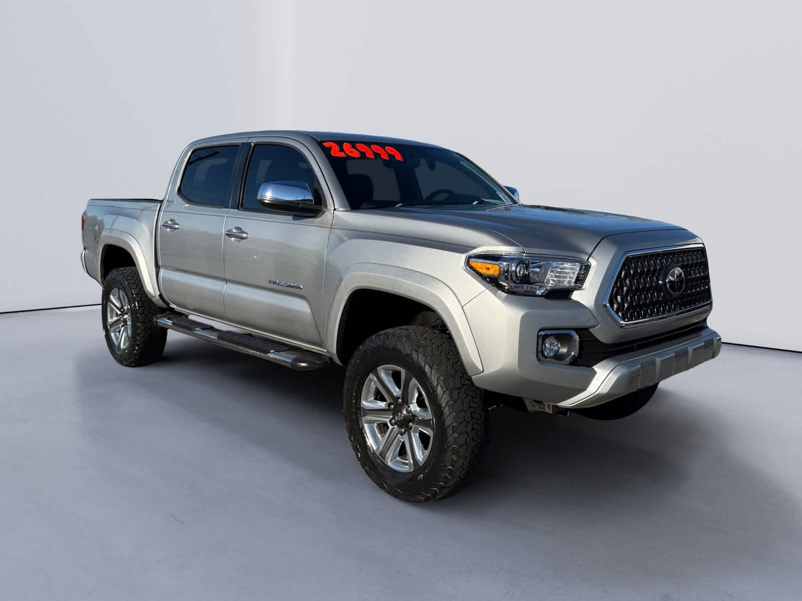2017 Toyota Tacoma Limited's photo