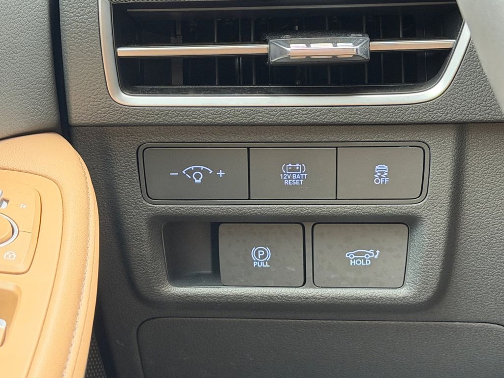 2025 Hyundai Sonata Hybrid Limited - Photo 19