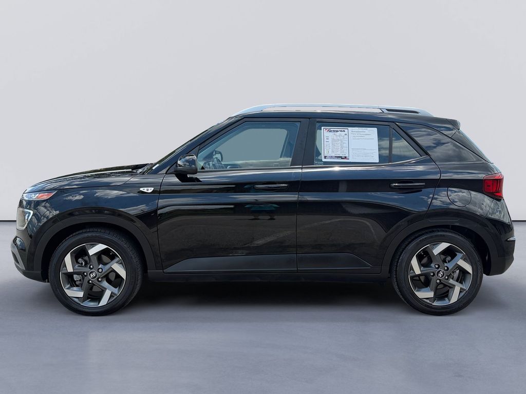 2023 Hyundai Venue SEL - Photo 6