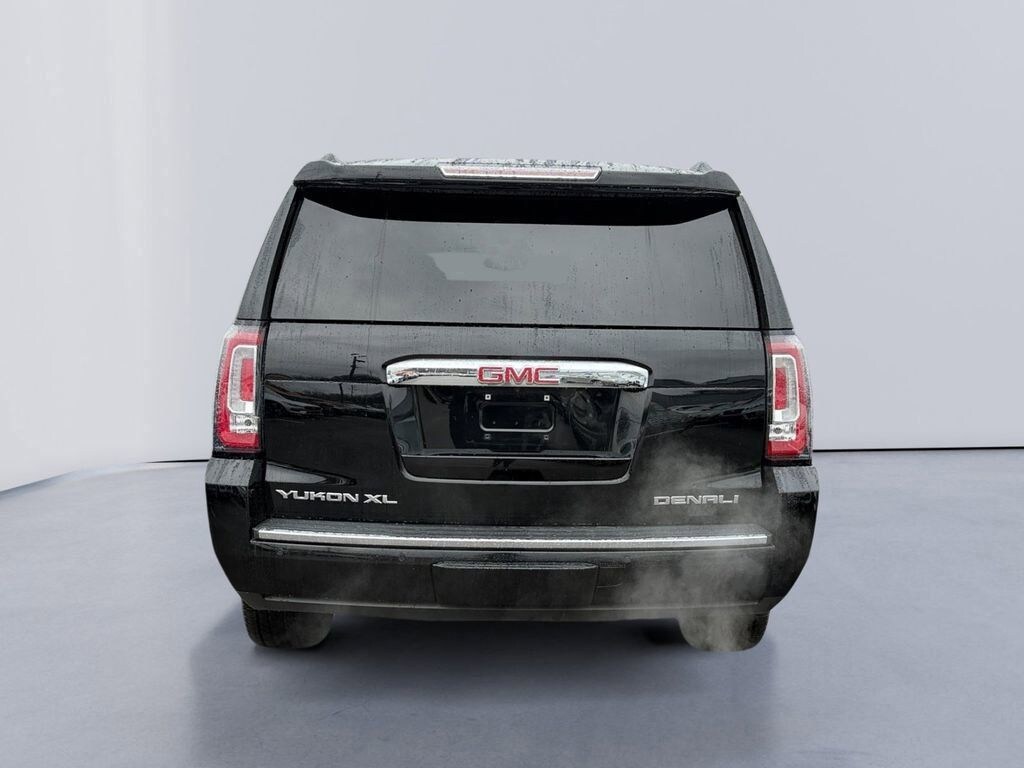 Used 2018 GMC Yukon XL Denali SUV