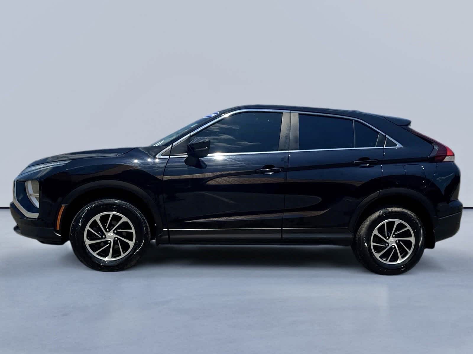 2022 Mitsubishi Eclipse Cross ES photo 4
