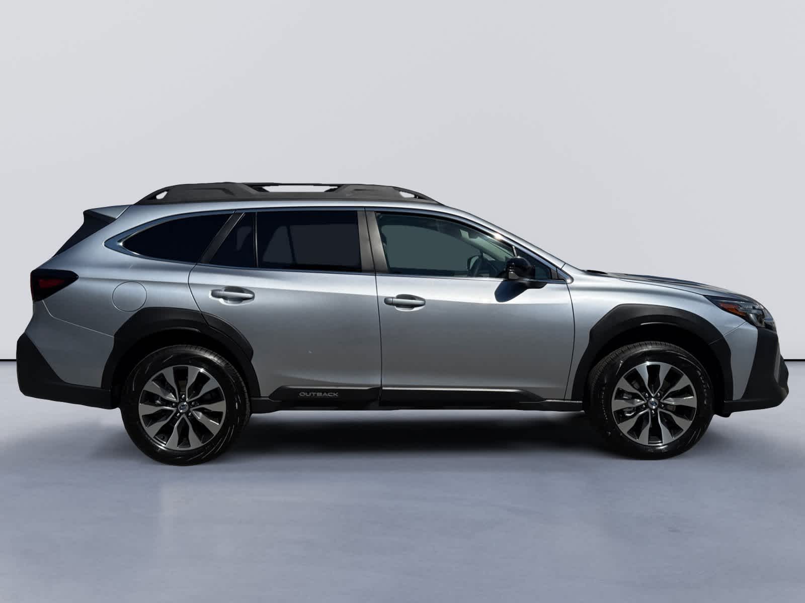 2025 Subaru Outback Limited photo 4