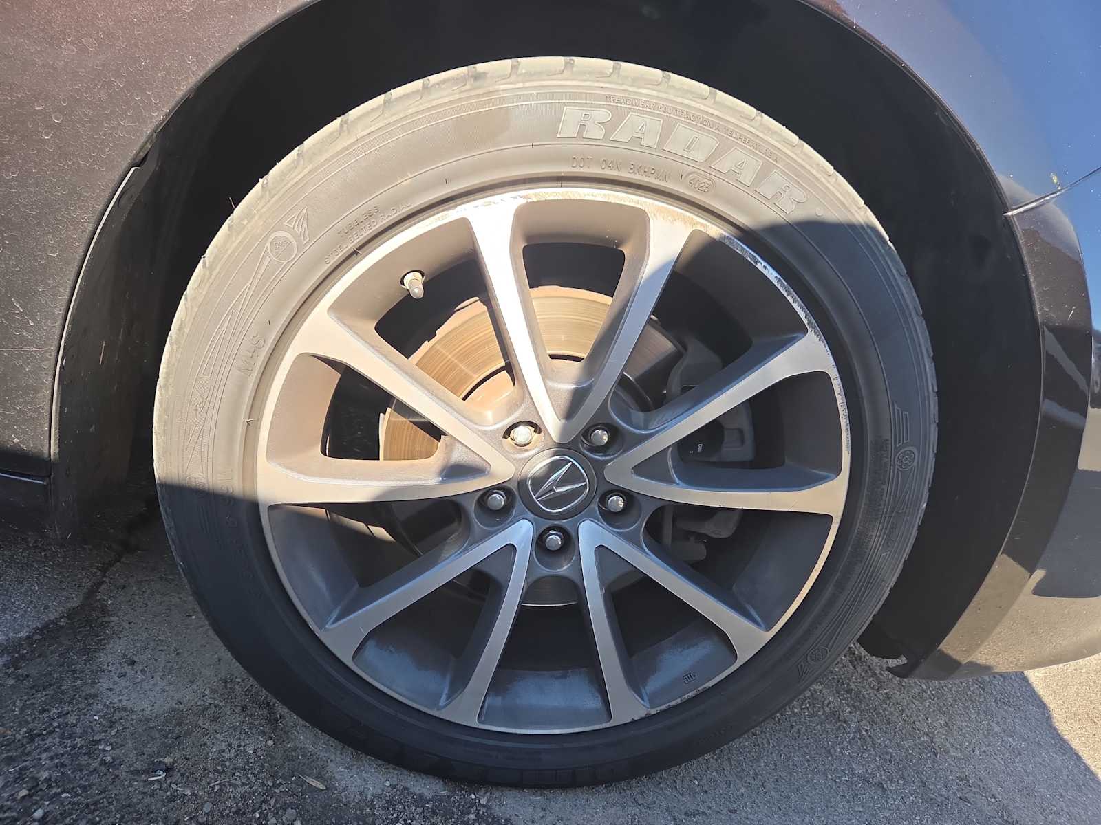 2015 Acura TLX photo 2