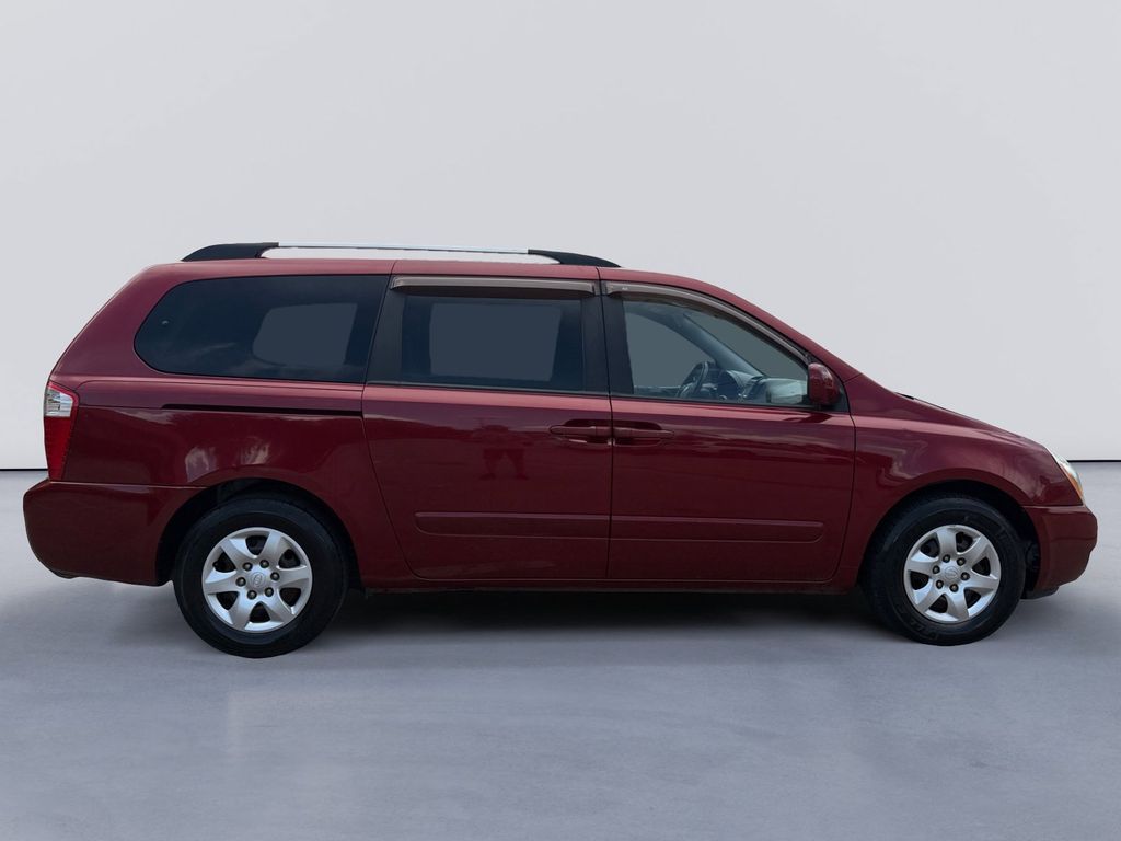 Used 2009 Kia Sedona LX with VIN KNDMB233396315530 for sale in Knoxville, TN