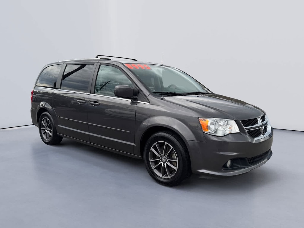 Used 2017 Dodge Grand Caravan SXT Van