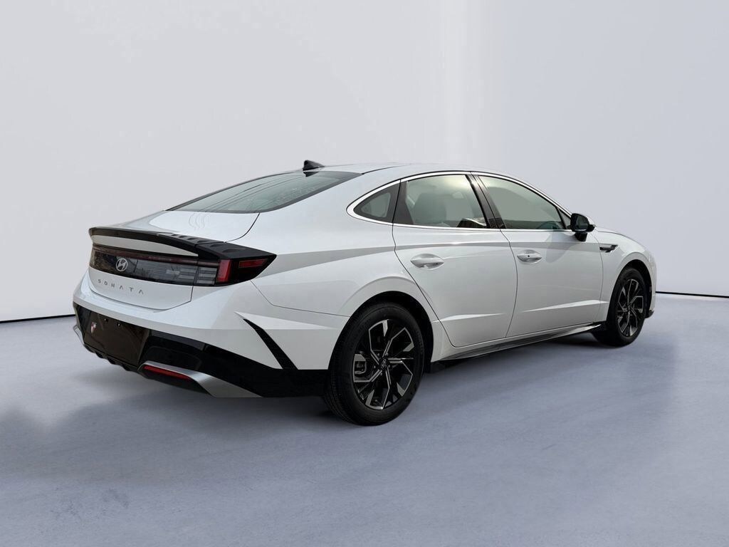 Used 2025 Hyundai Sonata SEL Sedan