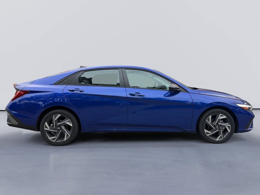 Used 2025 Hyundai Elantra Hybrid SEL Sport Sedan