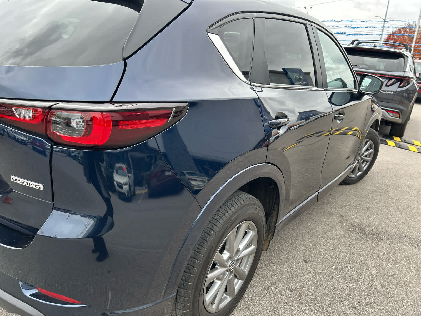 2024 Mazda CX-5 2.5 Select photo 3