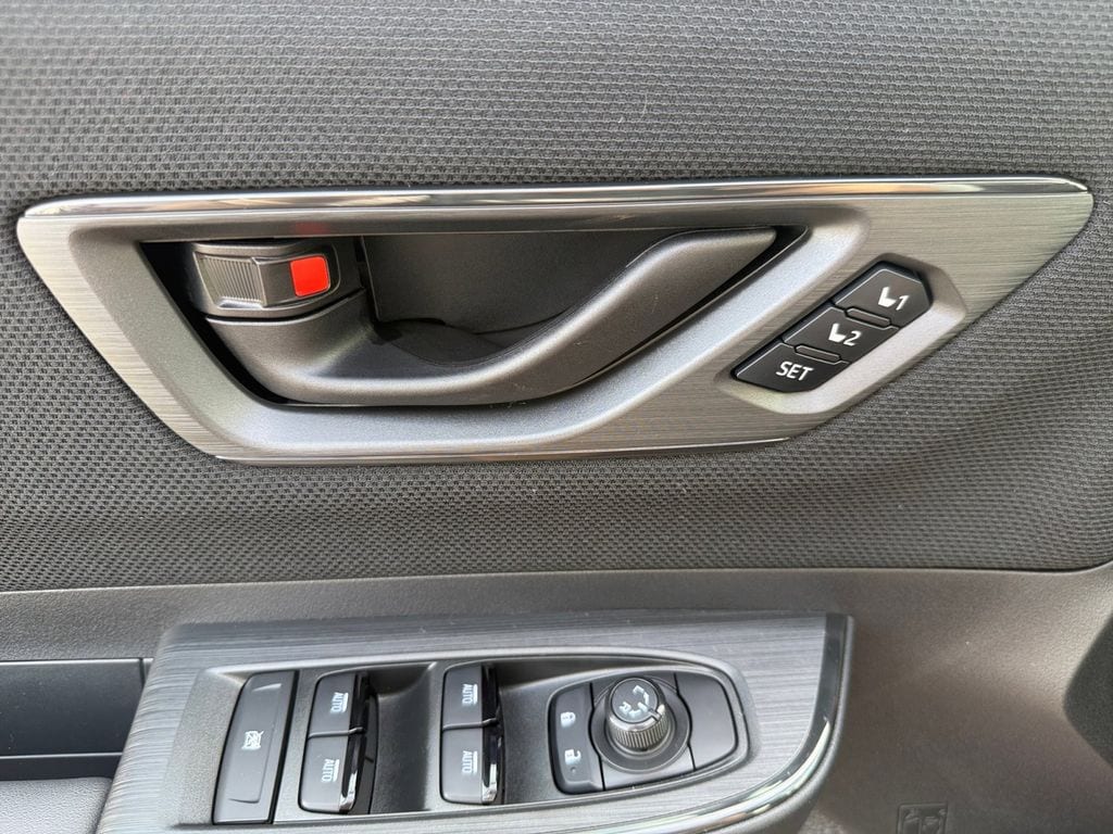 2026 Subaru Outback Limited - Photo 25