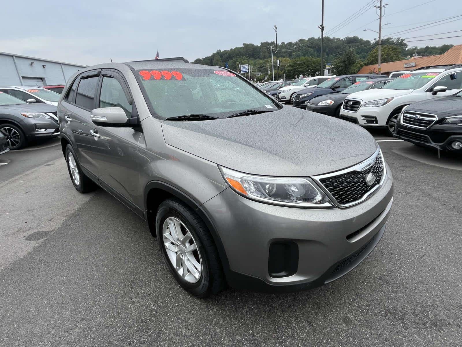 Used 2014 Kia Sorento LX with VIN 5XYKT3A68EG519612 for sale in Knoxville, TN