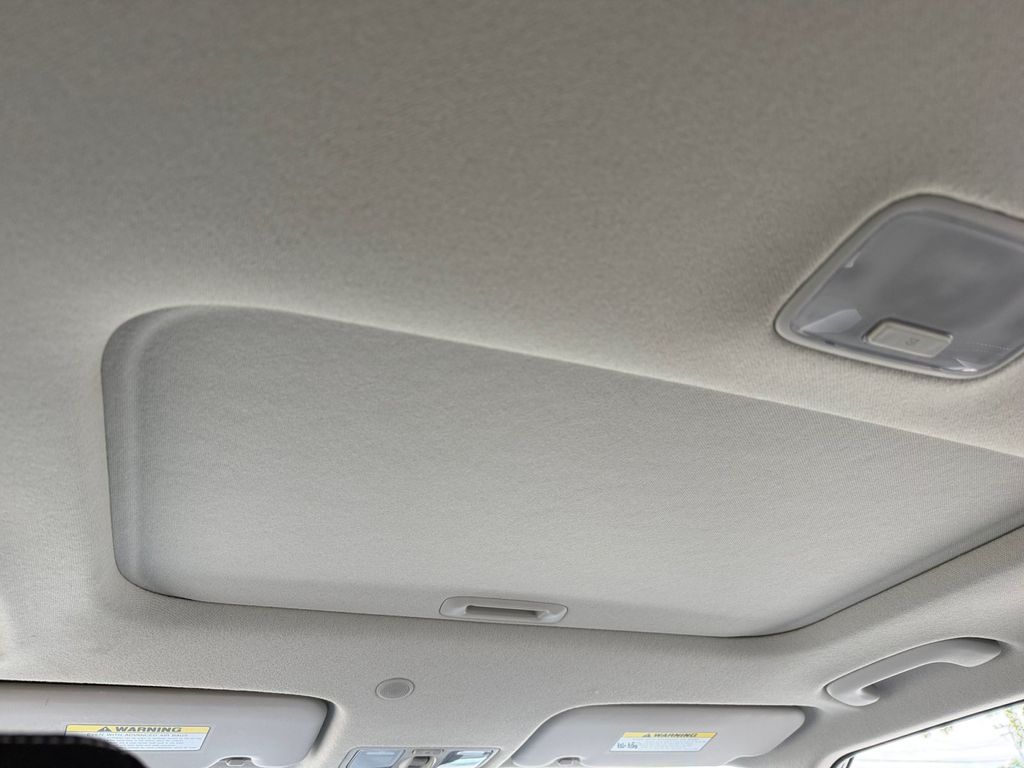 2023 Hyundai Venue SEL - Photo 16