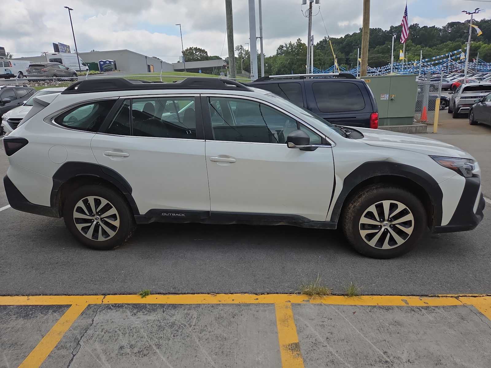 2024 Subaru Outback Base photo 2