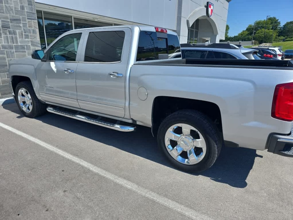 Used 2017 Chevrolet Silverado 1500 LTZ 2WD Crew Cab 143.5 Truck Crew Cab