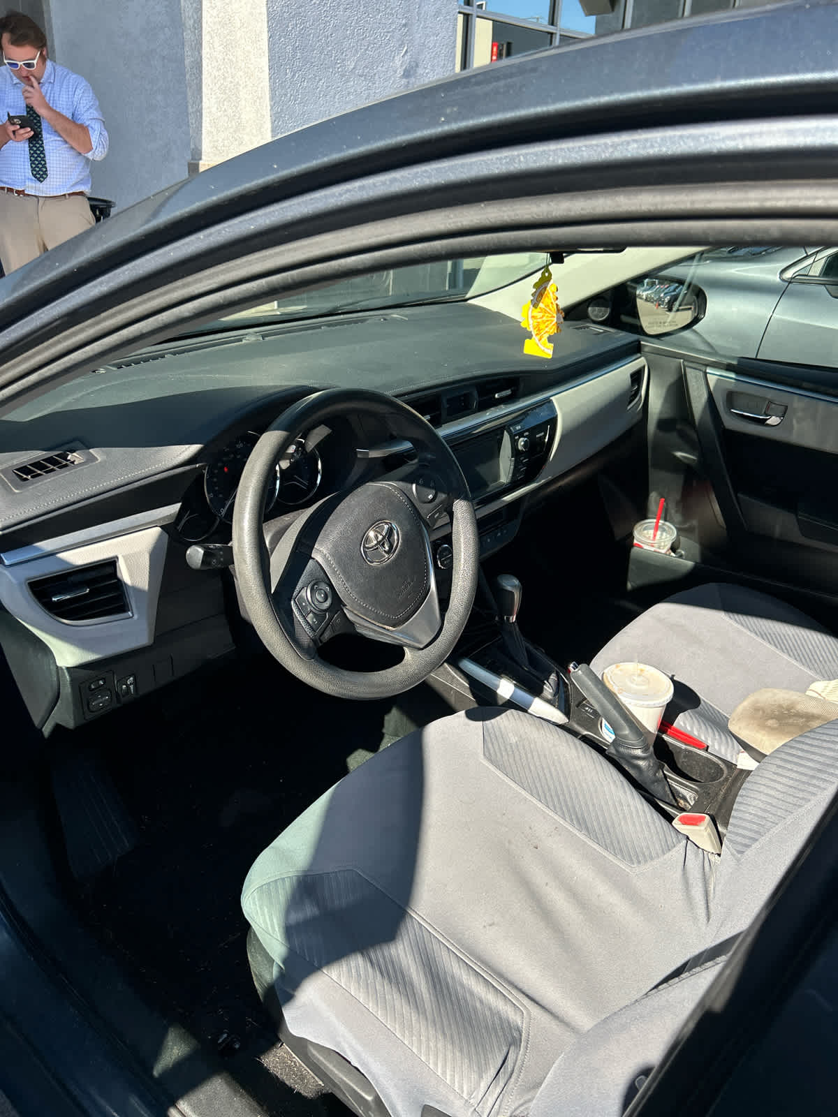 2016 Toyota Corolla LE photo 4
