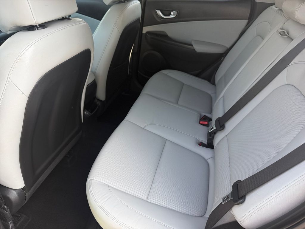 2023 Hyundai Kona Limited - Photo 14