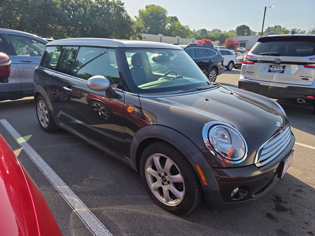 2010 MINI Cooper Clubman's photo