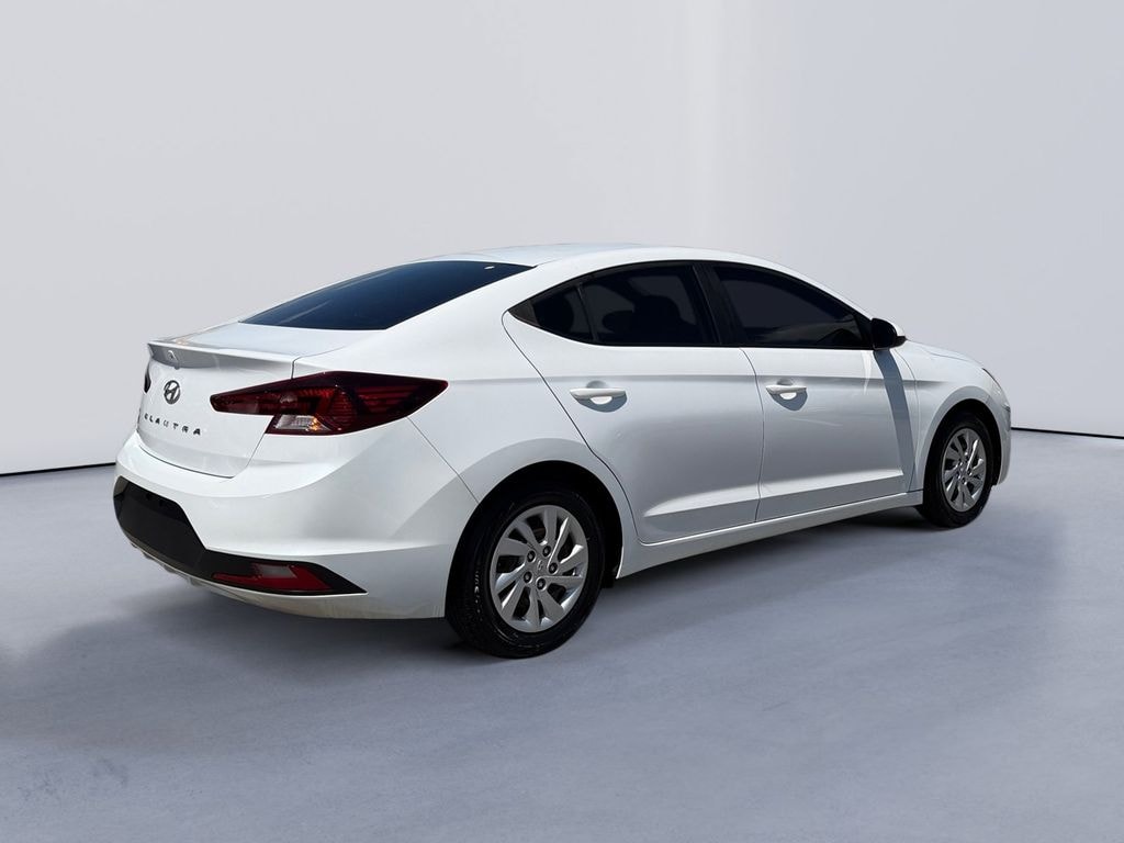 Used 2020 Hyundai Elantra SE Sedan