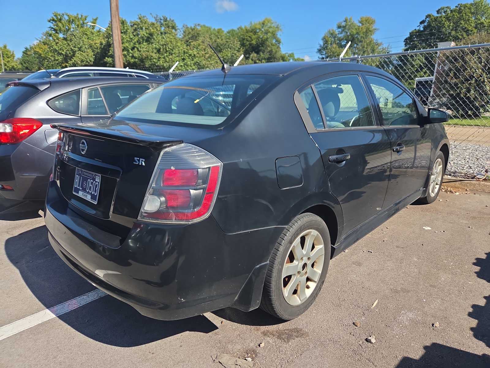 2010 Nissan Sentra 2.0 SR photo 2
