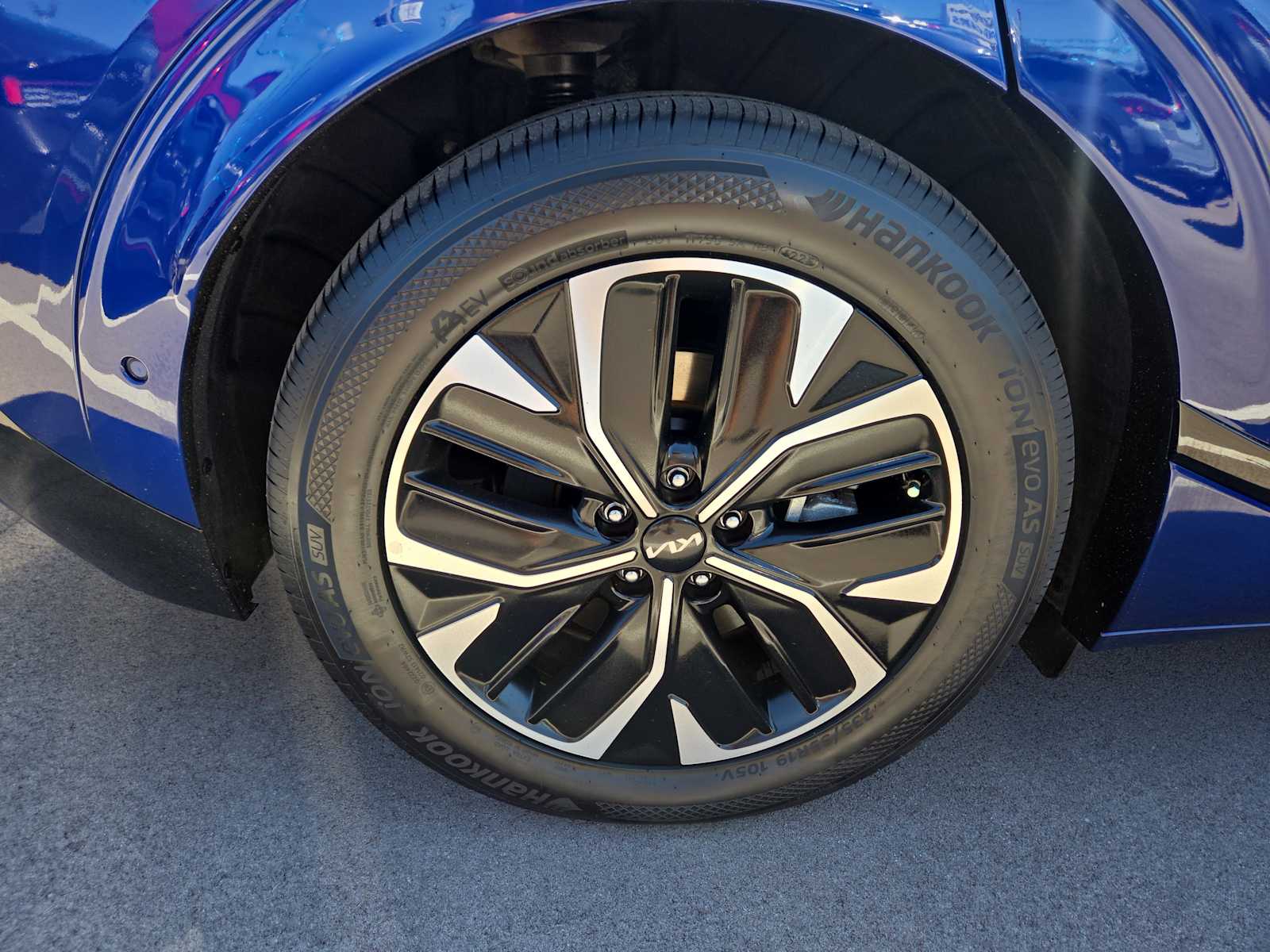 2022 Kia EV6 GT-Line photo 4