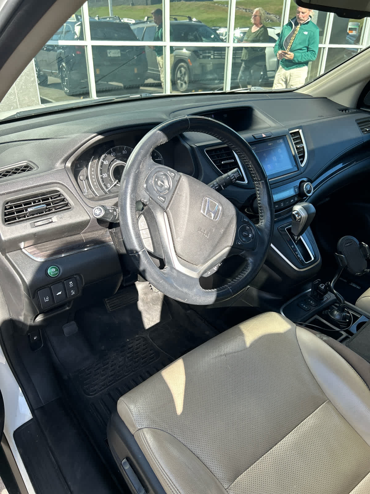 2015 Honda CR-V Touring photo 4