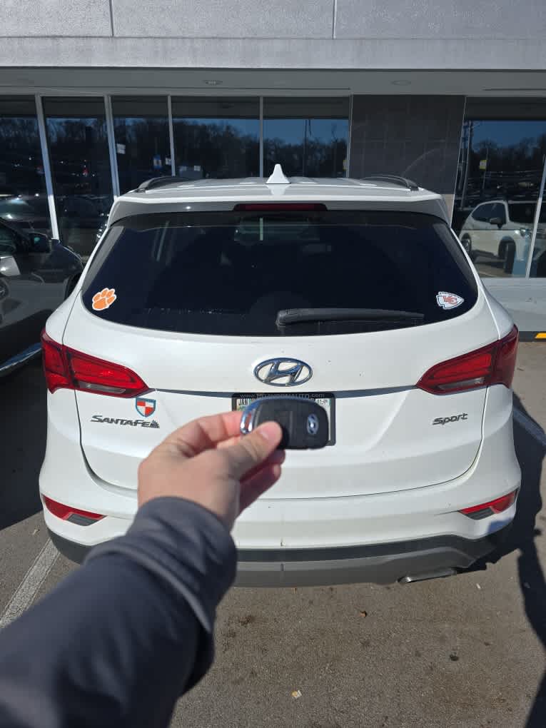 2017 Hyundai Santa Fe Sport photo 3