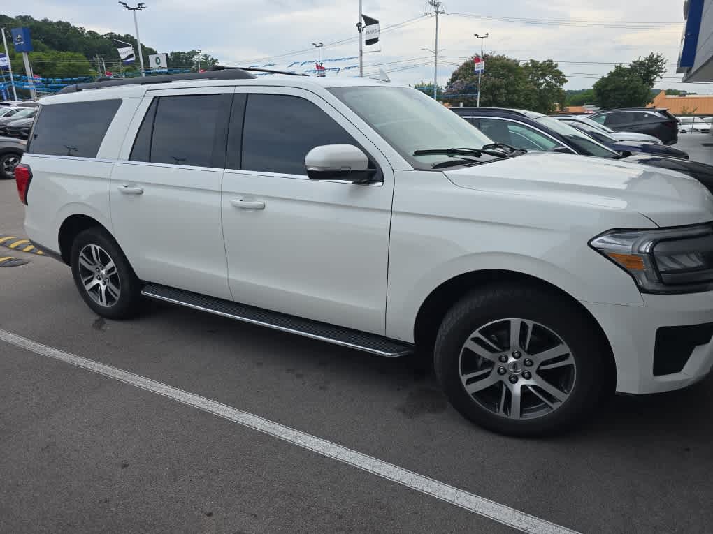 Used 2023 Ford Expedition XLT with VIN 1FMJK1J87PEA08078 for sale in Knoxville, TN