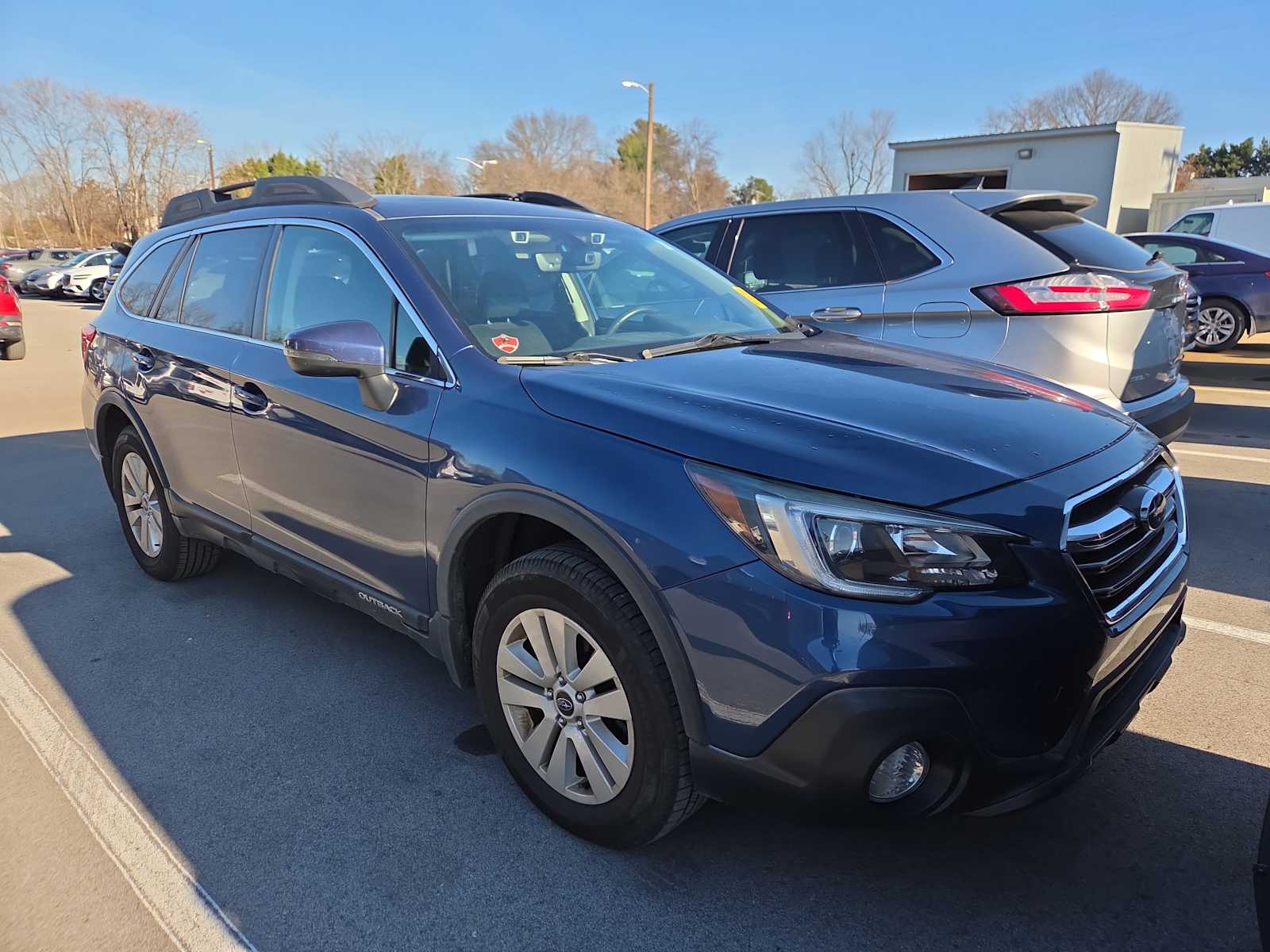 2019 Subaru Outback Premium's photo