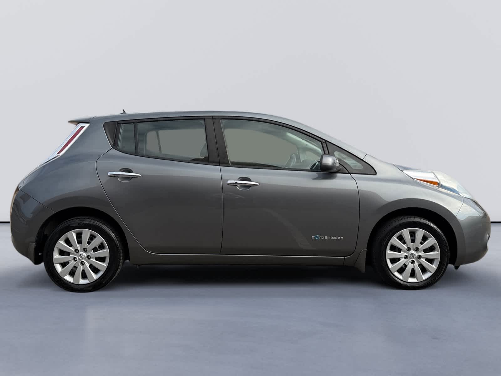 Used 2016 Nissan LEAF S with VIN 1N4AZ0CP9GC302565 for sale in Knoxville, TN