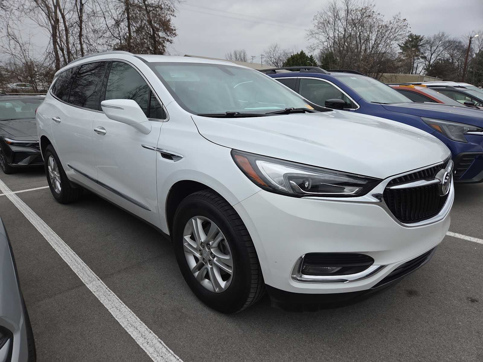 2019 Buick Enclave Essence's photo