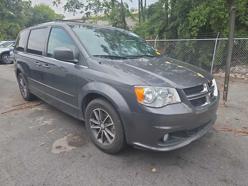 Used 2017 Dodge Grand Caravan SXT Van