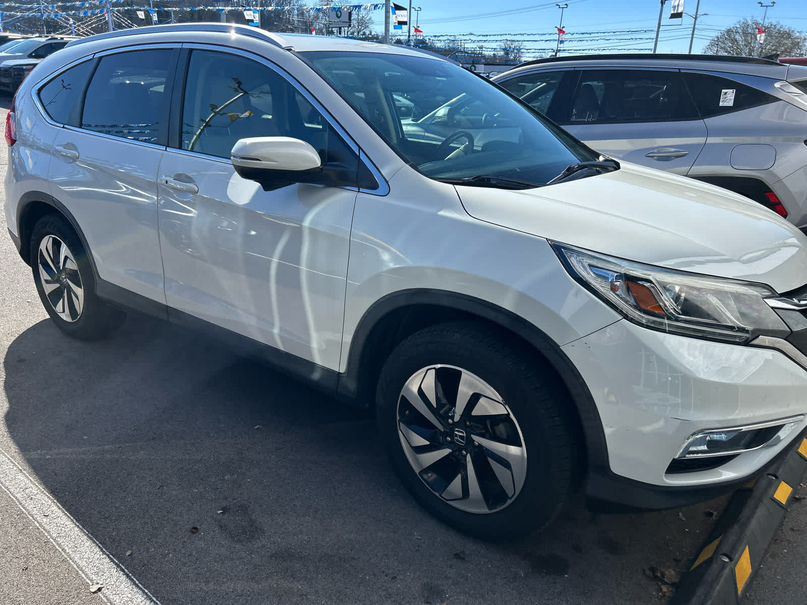 2015 Honda CR-V Touring photo 2