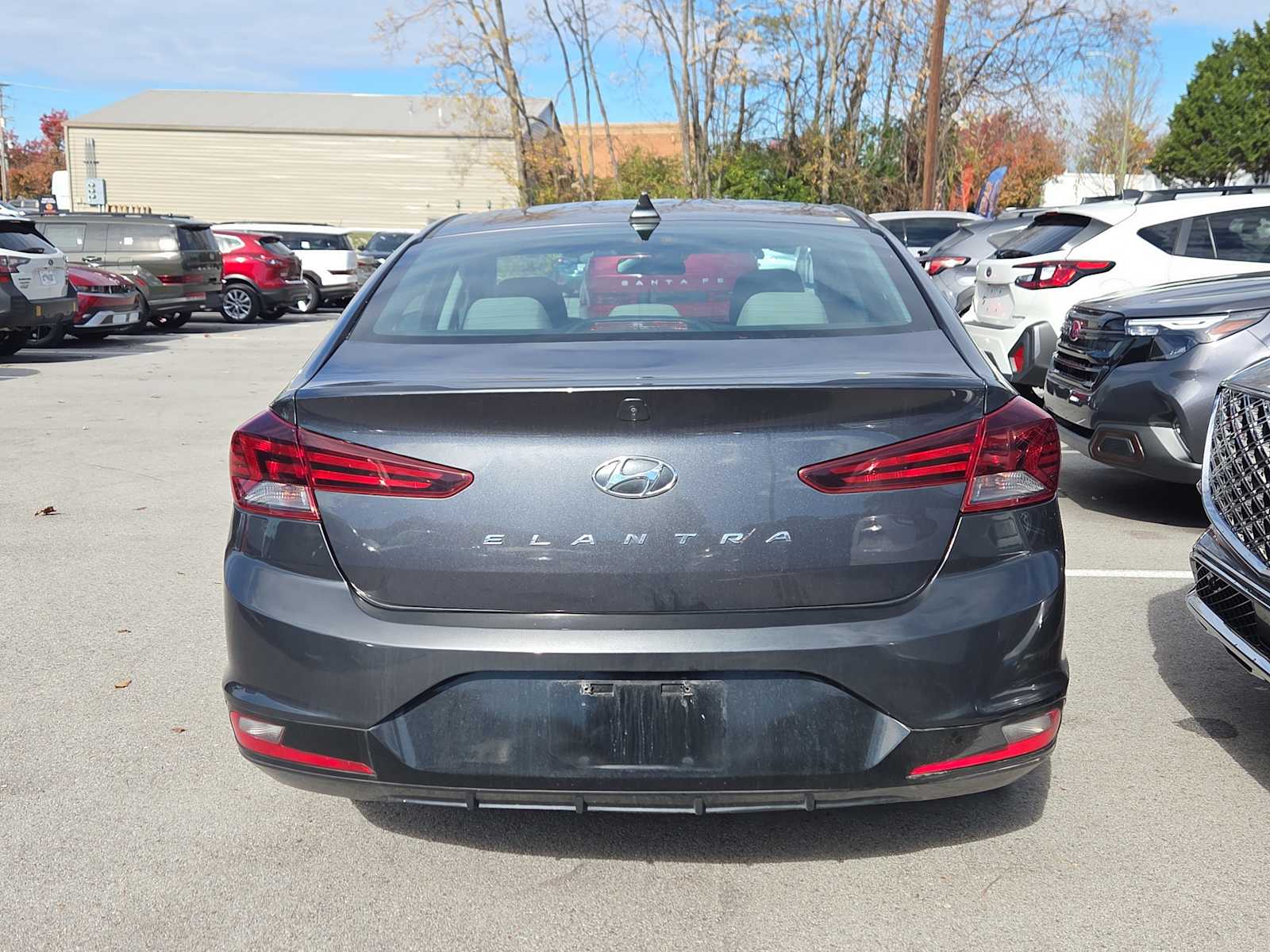 2020 Hyundai Elantra SEL photo 3