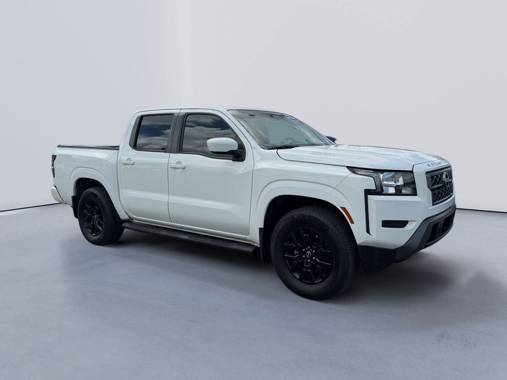 2022 Nissan Frontier SV Crew Cab 4X2 SWB's photo