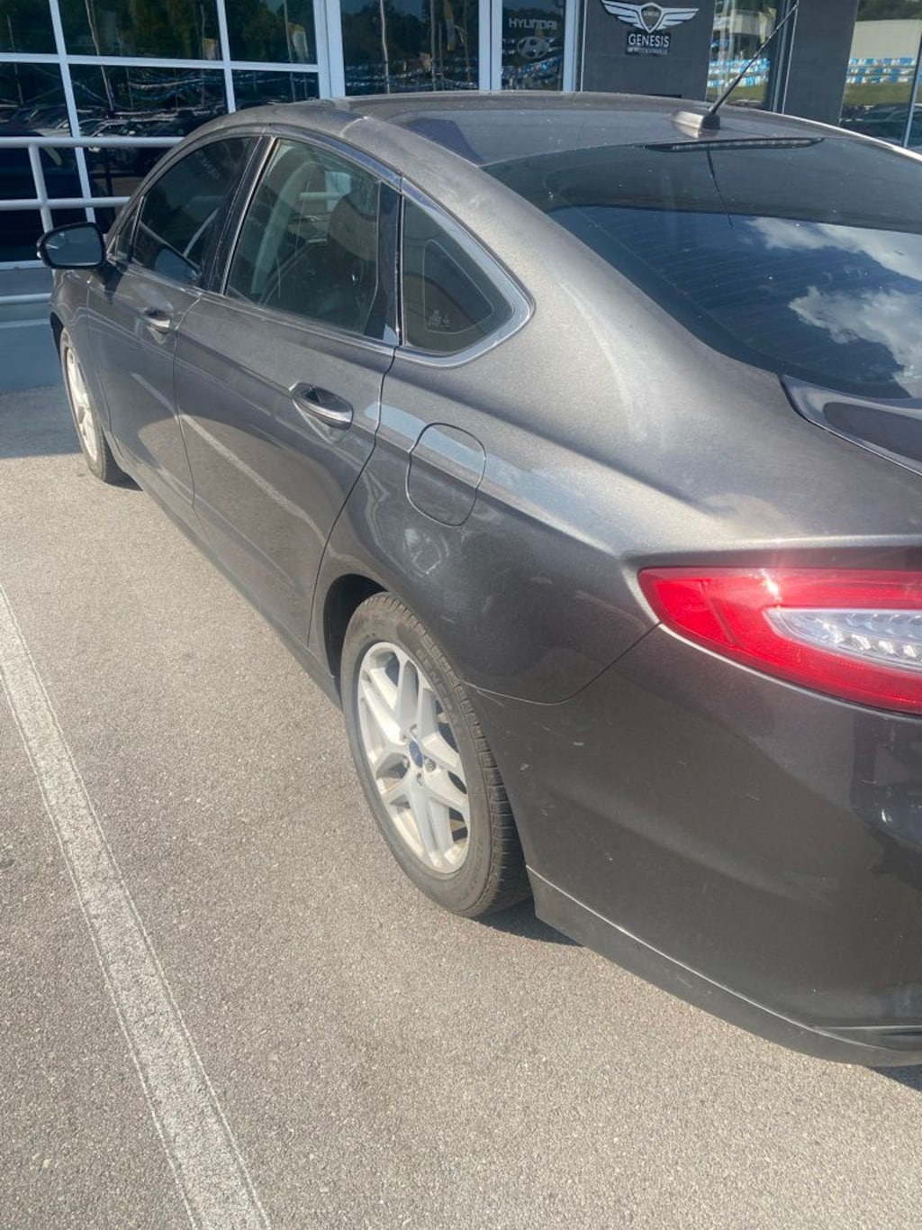 Used 2015 Ford Fusion SE Sedan