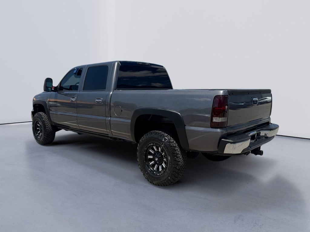 Used 2005 GMC Sierra 2500HD SLT Truck Crew Cab