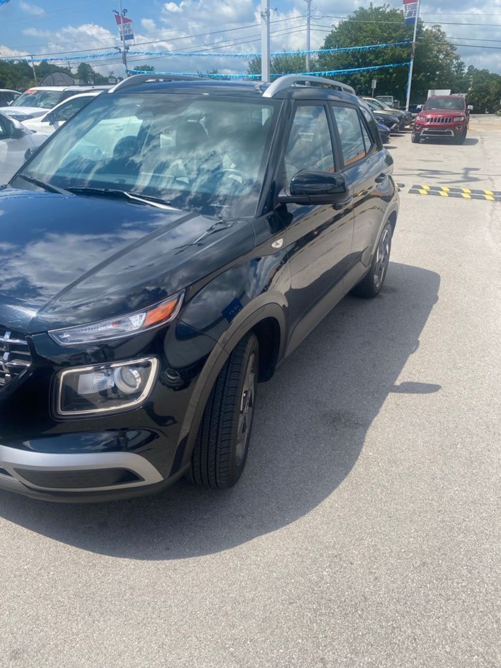 Used 2023 Hyundai Venue SEL SUV