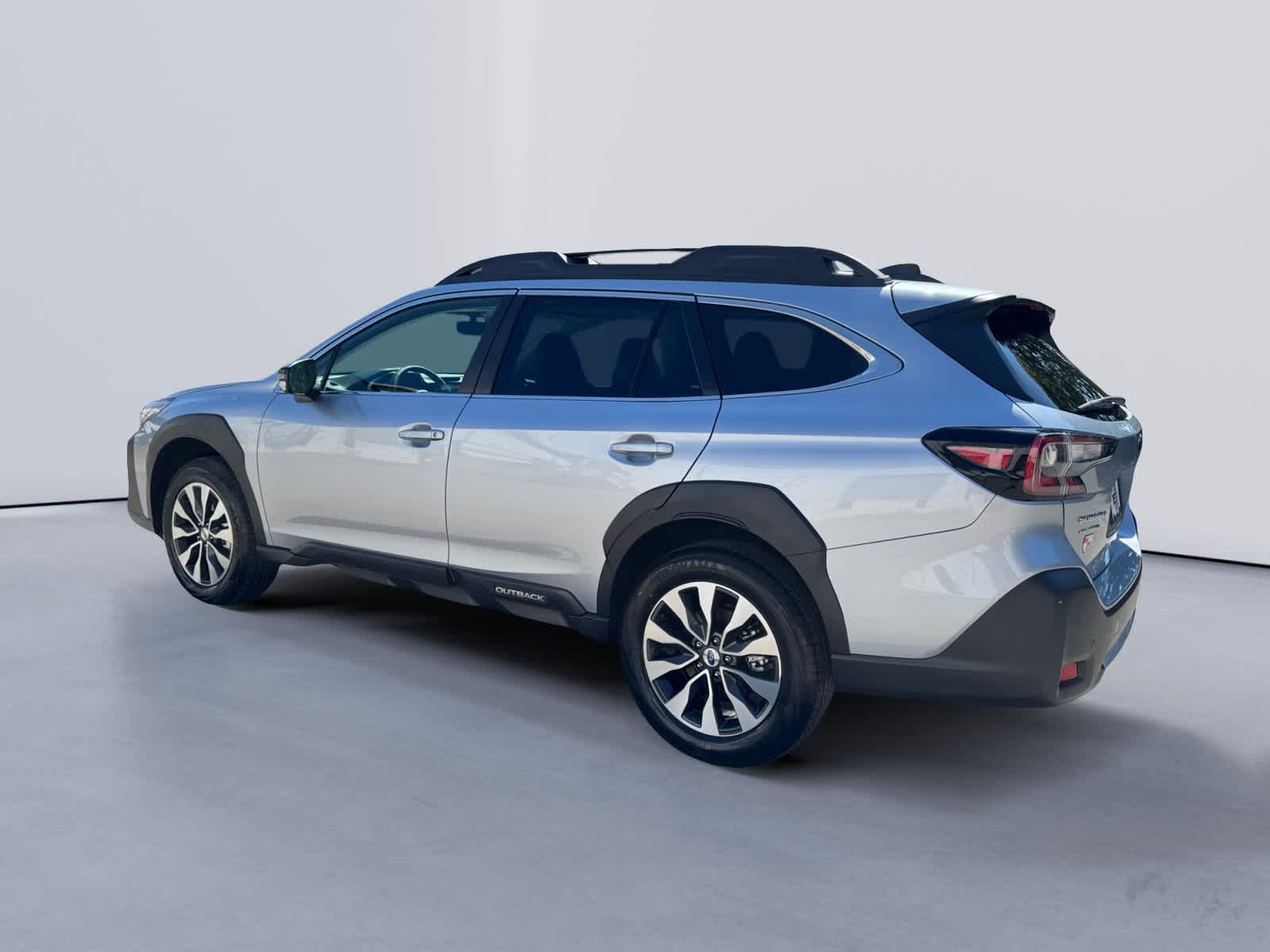 2025 Subaru Outback Limited photo 3